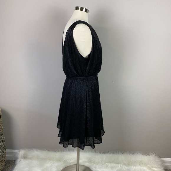 NWTs Banana Republic Faux Wrap Sleeveless Metallic Party NYE Datenight Dress - Picture 3 of 8
